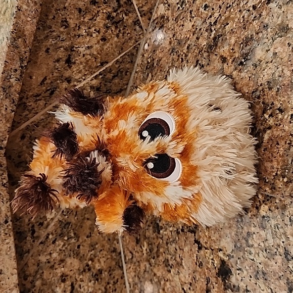 2014 Giraffe Stuffies - Picture 2 of 6